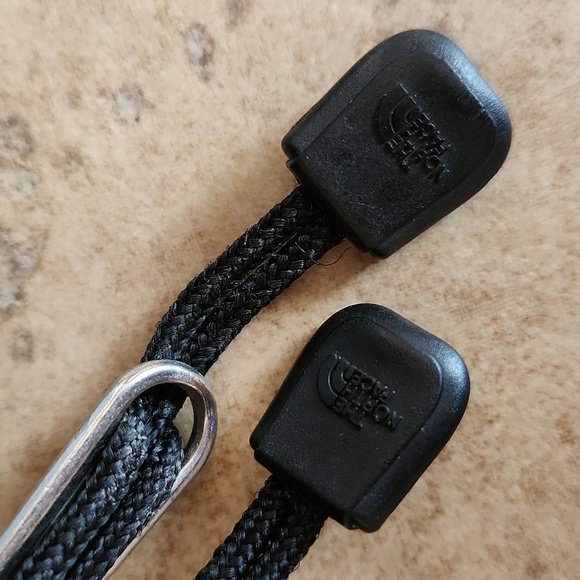 The North Face black womans belt bag - Picture 6 of 10